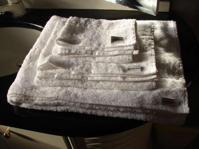 SET OF 3 TOWELS IN WHITE DOUBLE COTTON EGYPT
